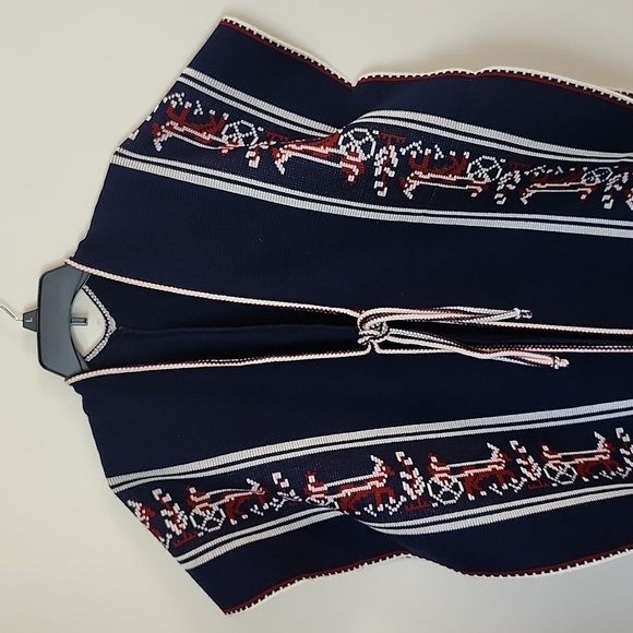 Poncho Shrug with front tie and fringe. - Picture 2 of 9